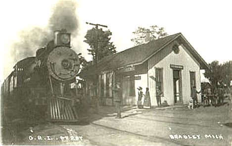 GR&I Depot and Train at Bradley