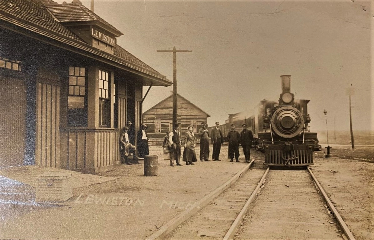 MC Lewiston Station with Train